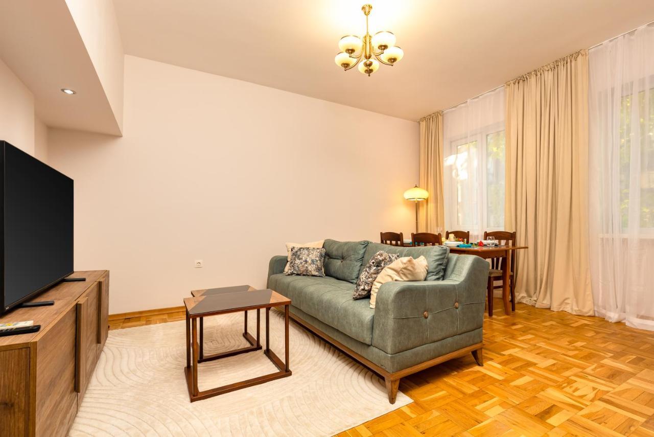 Bright Plovdiv Escape: Modern & Cozy 1Bd Apartment 외부 사진