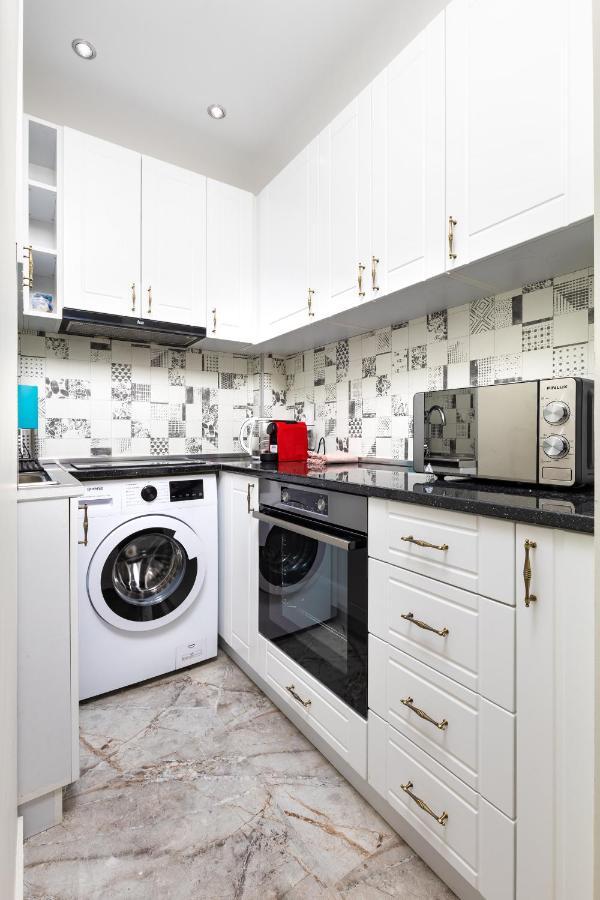 Bright Plovdiv Escape: Modern & Cozy 1Bd Apartment 외부 사진